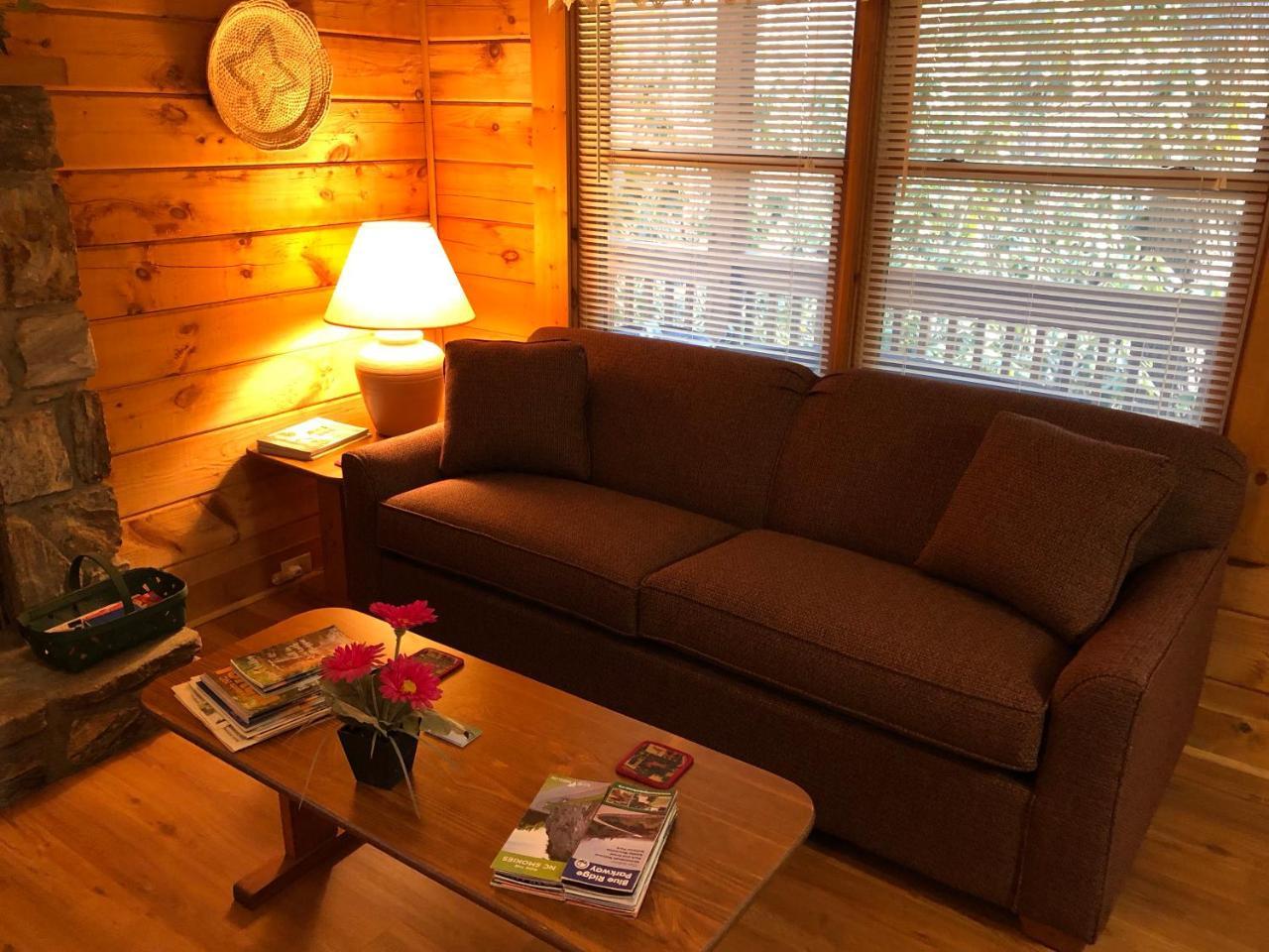 Misty Creek Log Cabins Maggie Valley Exterior foto