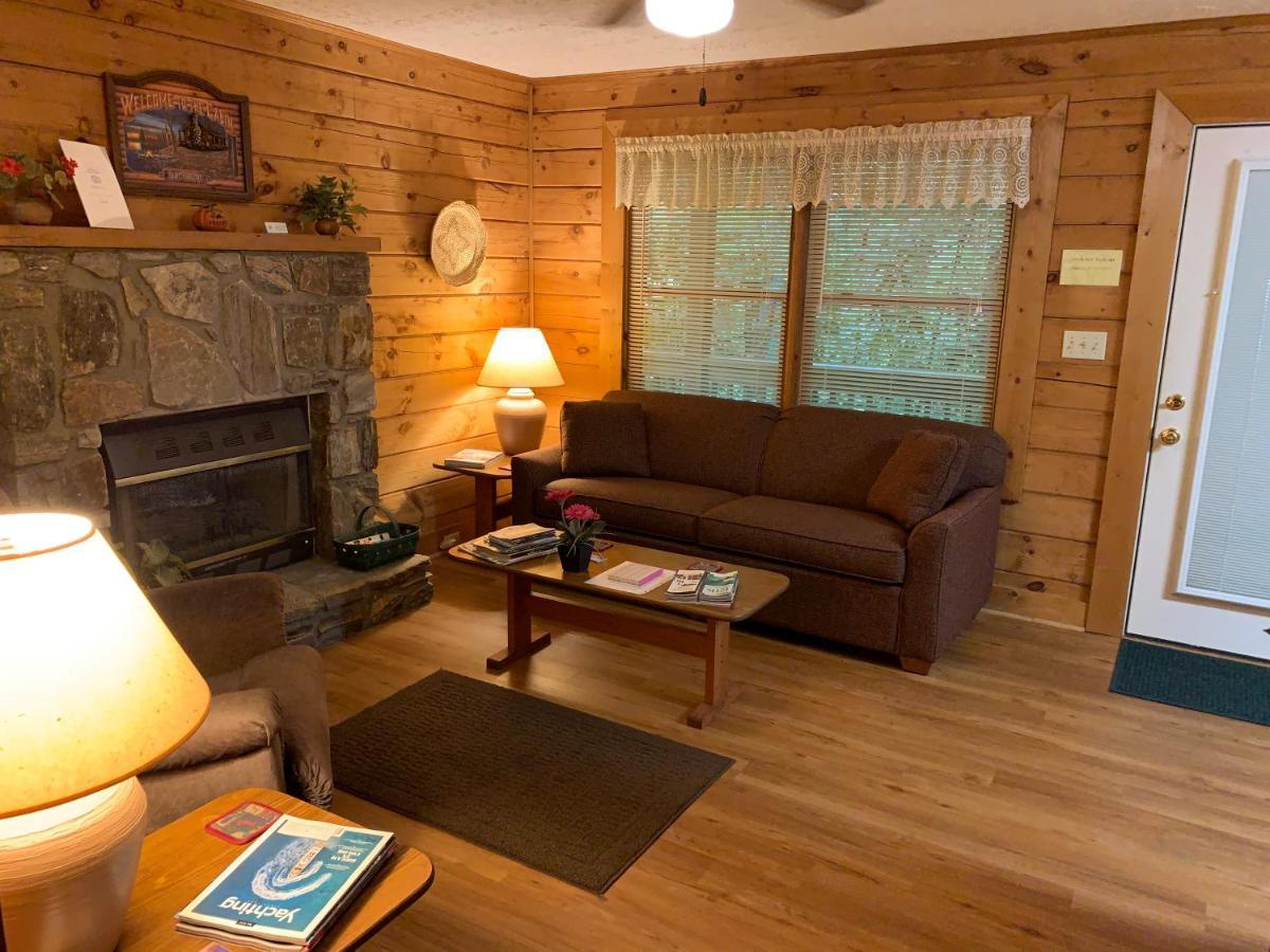 Misty Creek Log Cabins Maggie Valley Exterior foto
